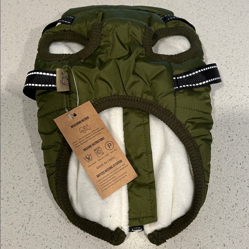 Dogs Puffer Vest with Leash Attachment - Picture 5 of 8